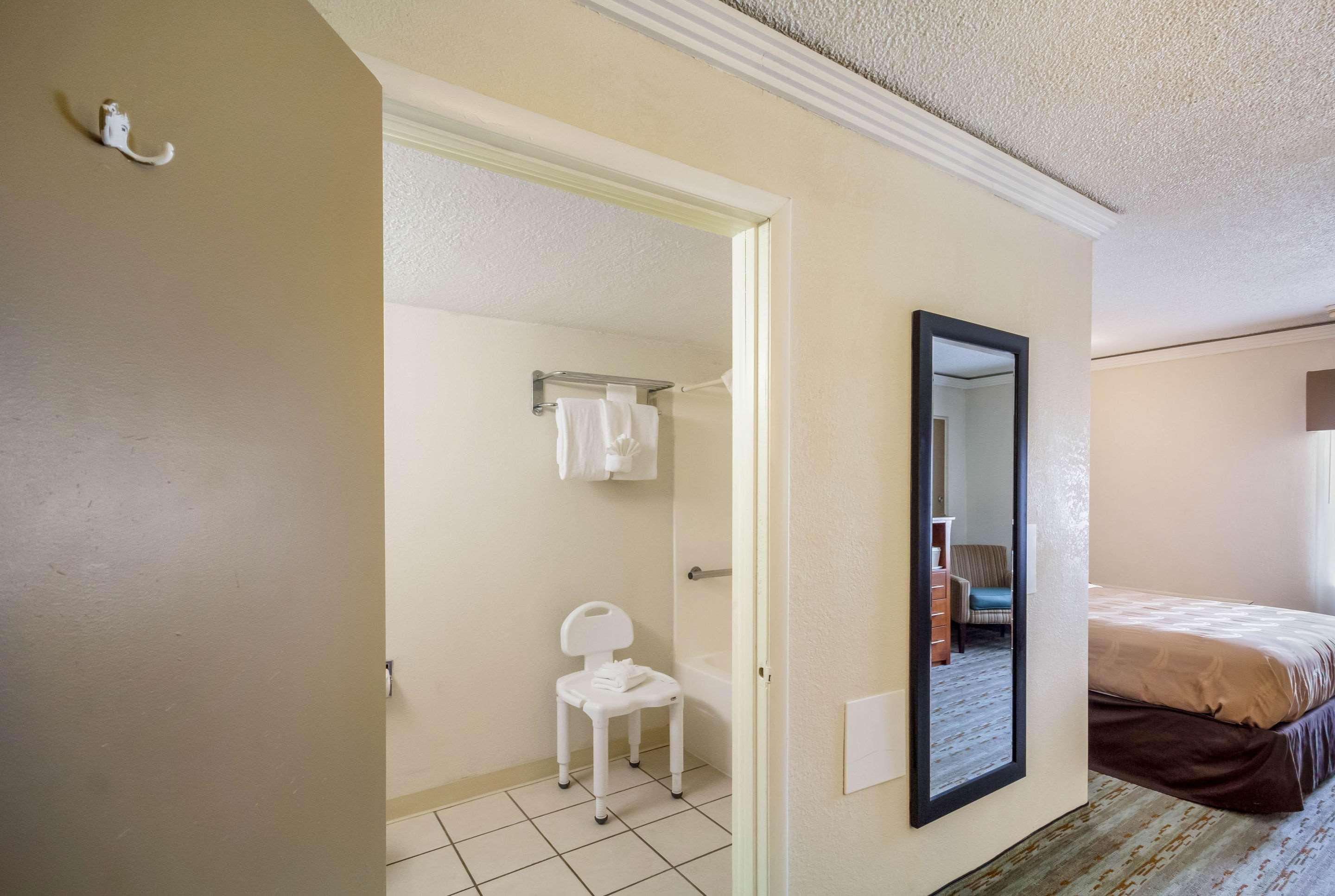 Quality Inn & Suites Kansas City - Independence I-70 East Экстерьер фото