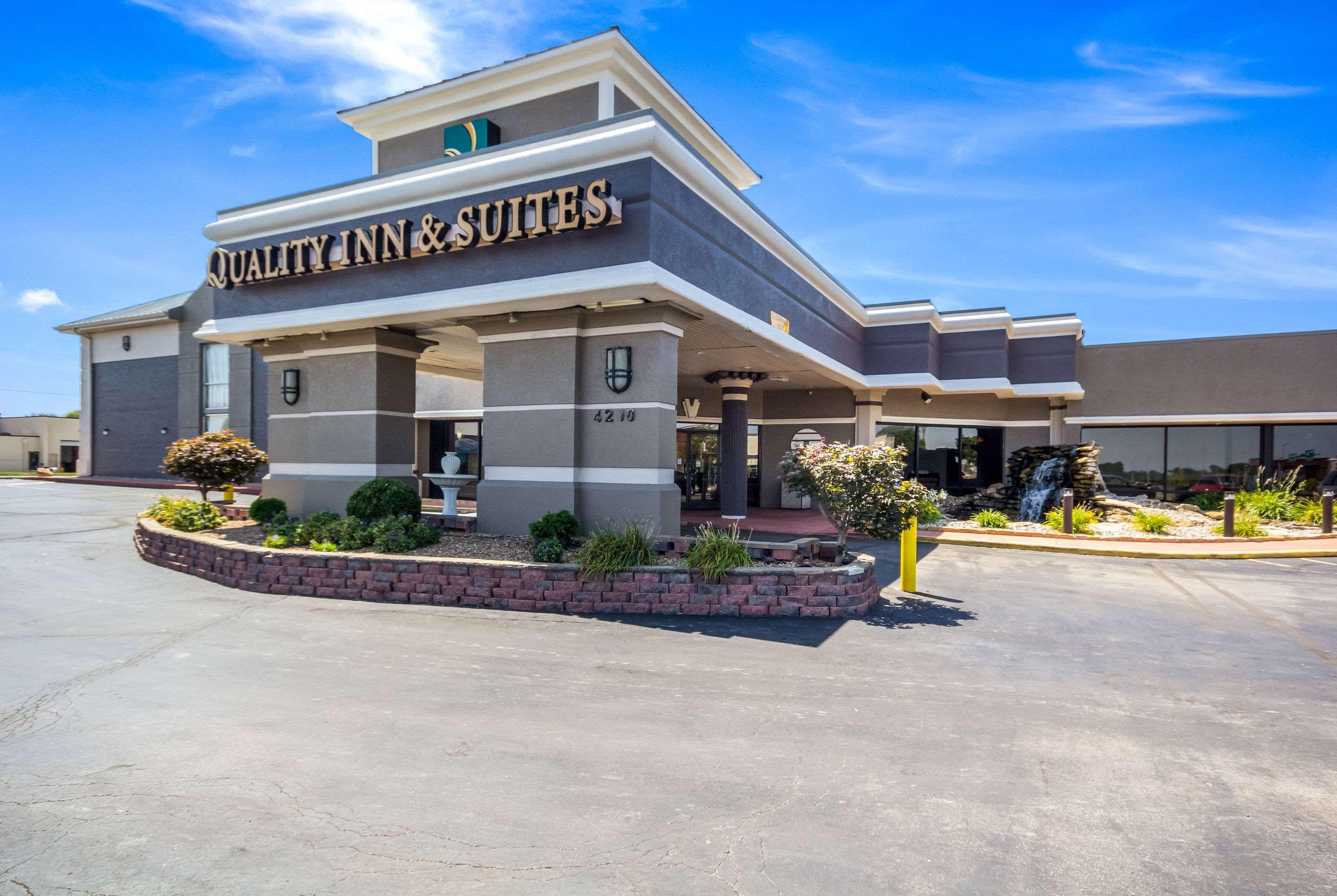 Quality Inn & Suites Kansas City - Independence I-70 East Экстерьер фото