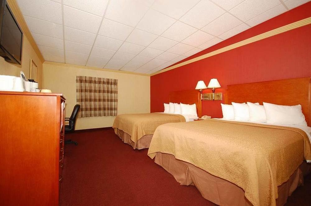 Quality Inn & Suites Kansas City - Independence I-70 East Экстерьер фото