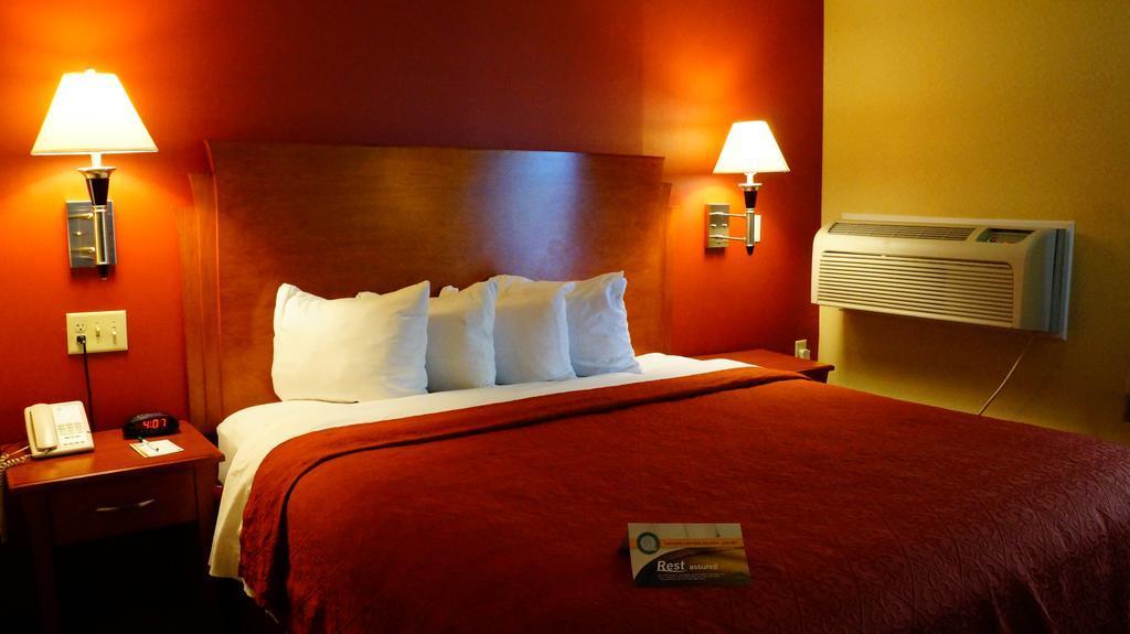 Quality Inn & Suites Kansas City - Independence I-70 East Экстерьер фото