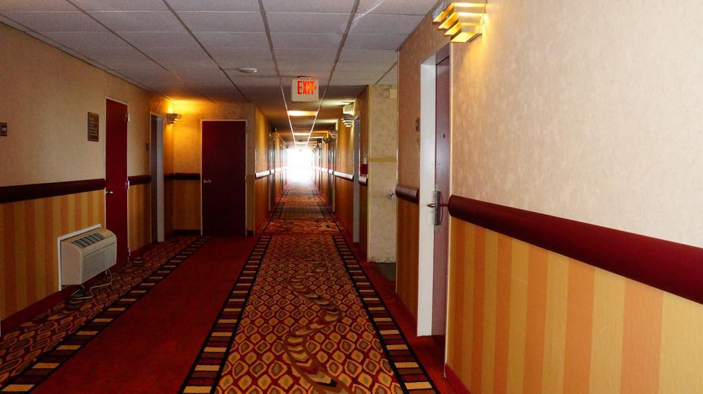 Quality Inn & Suites Kansas City - Independence I-70 East Экстерьер фото