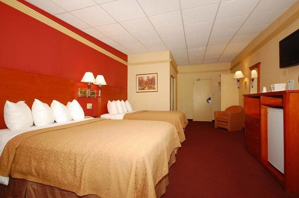 Quality Inn & Suites Kansas City - Independence I-70 East Экстерьер фото